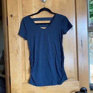 Short sleeve maternity shirt